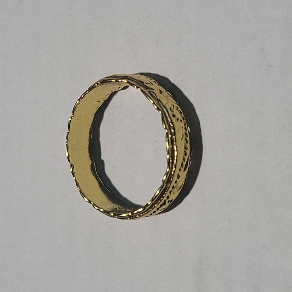 Gold ring